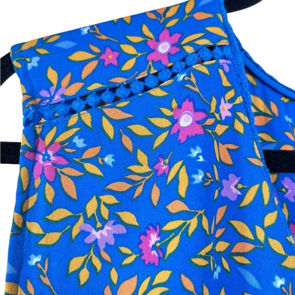 Pepe Jeans vneck mini dress, XS floral, embroidery detail, ties at waist, Pretty - Picture 6 of 11